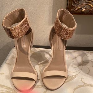 BCBG cream heels
